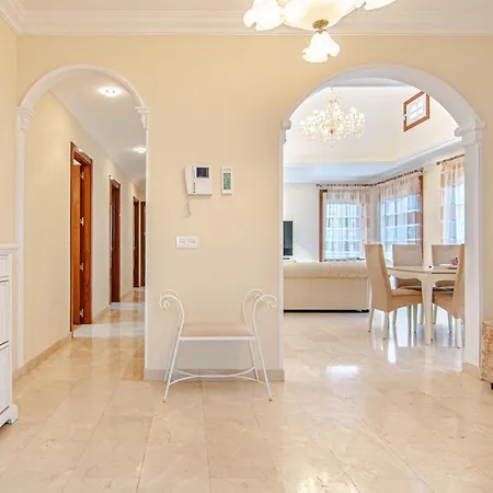 Torriani With Heated Pool Ph11 Villa *